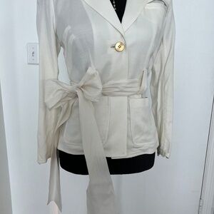 Diane von Furstenberg white blazer size 4